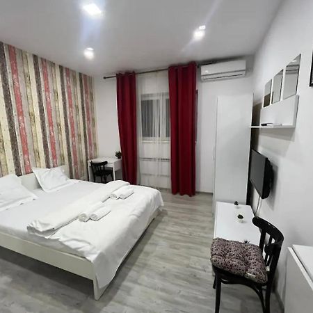 Amazing Location In The City Center 布加勒斯特 外观 照片